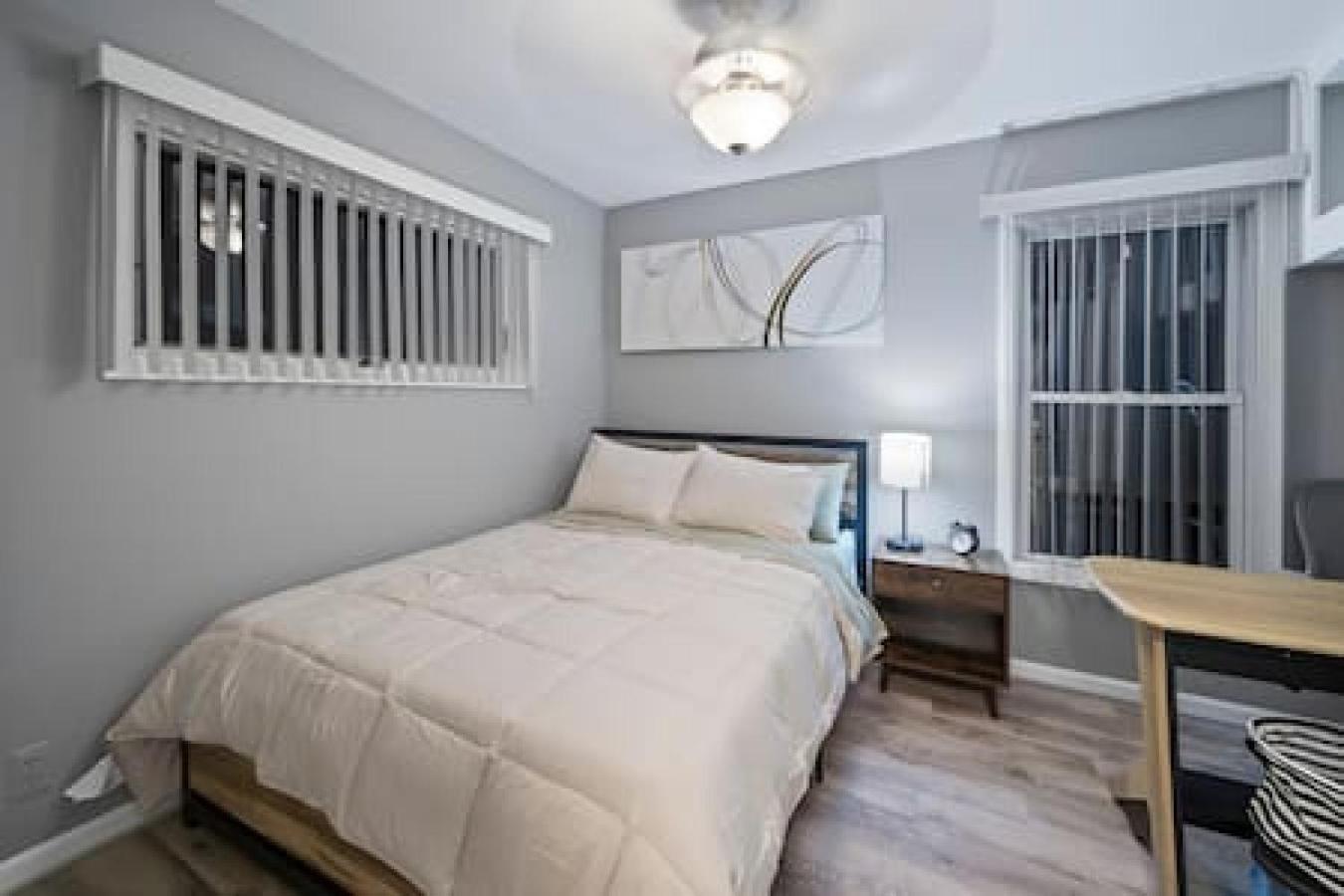 Urban Elegance Retreat In Downtown Рочестер Экстерьер фото