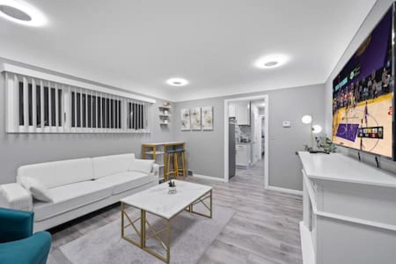 Urban Elegance Retreat In Downtown Рочестер Экстерьер фото